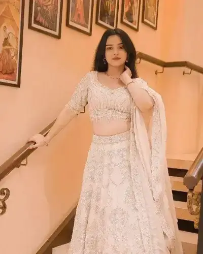 Escort Service In Dhari